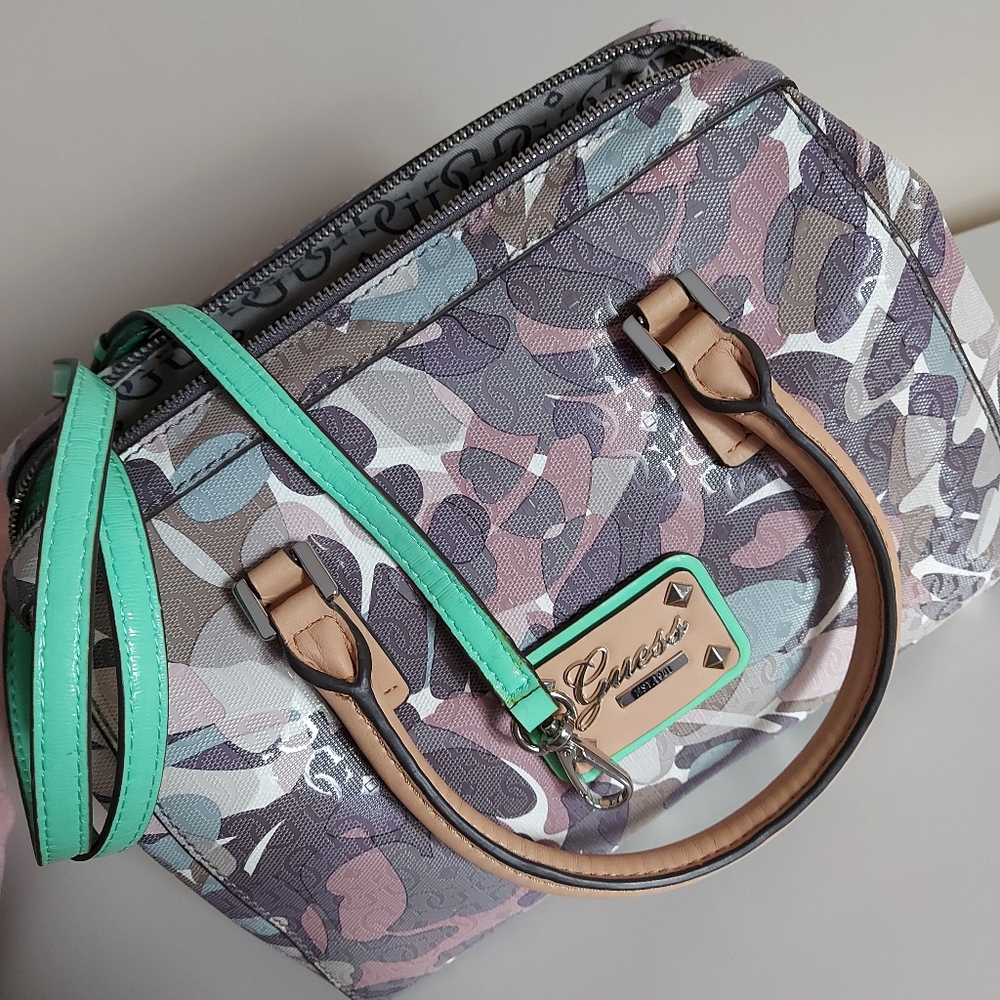Handbag - Picture 6 of 7